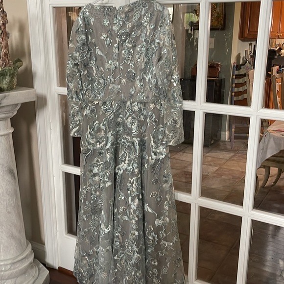 Mac Duggal 67869 - Long Sleeve A-Line Dress size 14 gray/silver - Picture 10 of 14